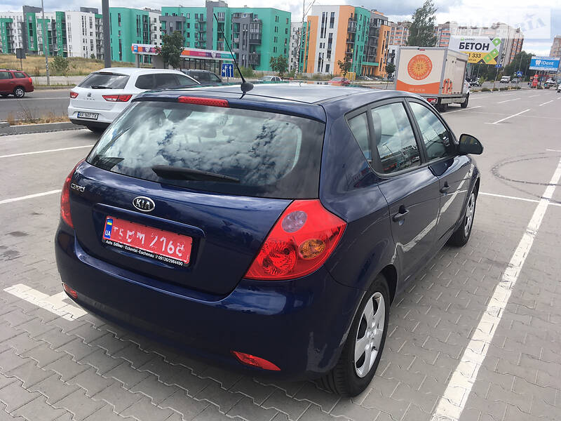 Хетчбек Kia Ceed 2009 в Києві фото 18 Хетчбек Kia Ceed 2009 в Києві
