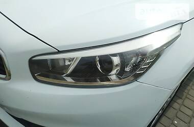 Хэтчбек Kia Ceed 2015 в 