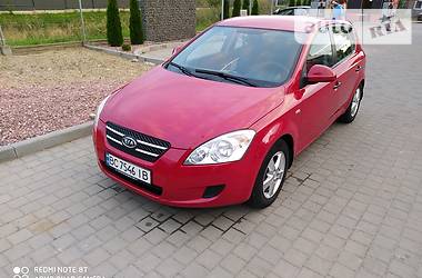 Хэтчбек Kia Ceed 2008 в Самборе