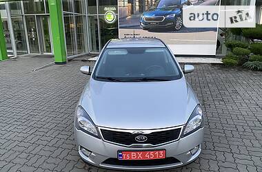 Хэтчбек Kia Ceed 2010 в Луцке