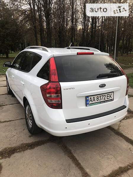 Седан Kia Ceed 2008 в Кривом Роге