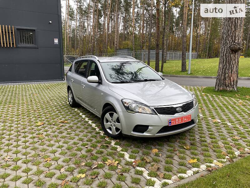 Універсал Kia Ceed 2010 в Бучі