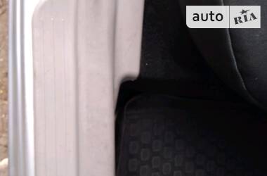 Хэтчбек Kia Ceed 2007 в 