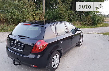 Хэтчбек Kia Ceed 2008 в Львове