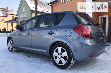 Хэтчбек Kia Ceed 2007 в Самборе