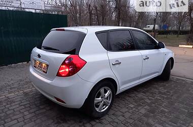 Хэтчбек Kia Ceed 2007 в Херсоне