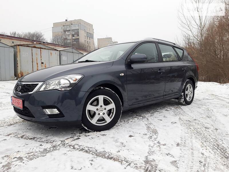 Універсал Kia Ceed 2010 в Харкові