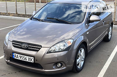 Купе Kia Ceed 2009 в Киеве