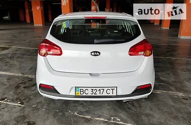 Хэтчбек Kia Ceed 2012 в Львове