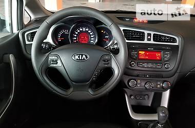 Хэтчбек Kia Ceed 2012 в Львове