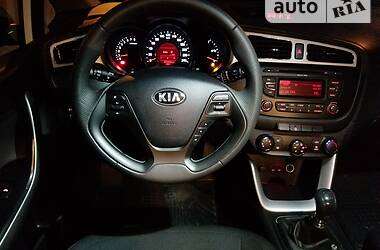 Хэтчбек Kia Ceed 2012 в Львове