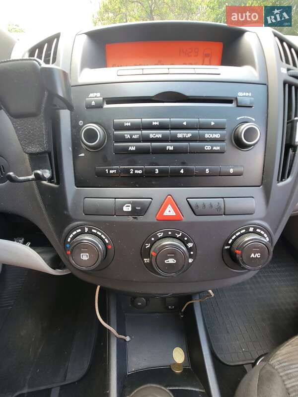 Хэтчбек Kia Ceed 2008 в Киеве фото 8 Хэтчбек Kia Ceed 2008 в Киеве