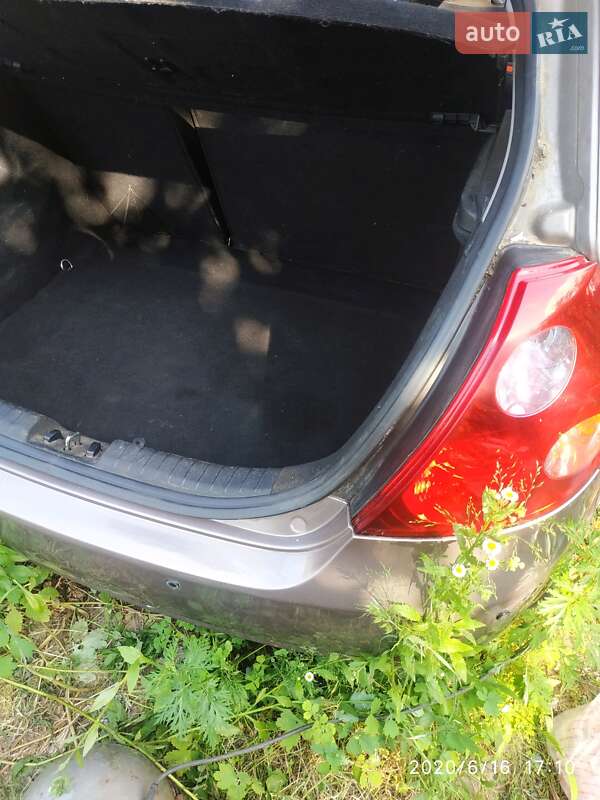 Хэтчбек Kia Ceed 2007 в Ирпене