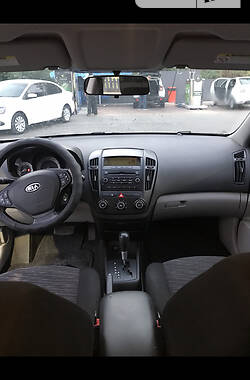 Хэтчбек Kia Ceed 2008 в Харькове