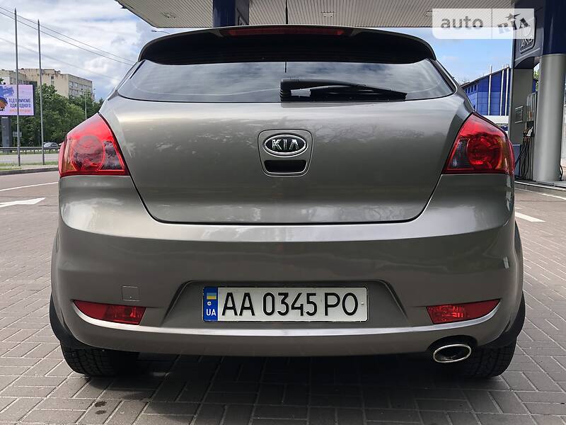 Купе Kia Ceed 2008 в Киеве