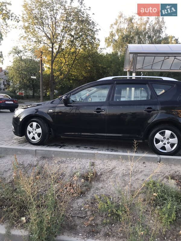 Універсал Kia Ceed 2010 в Дніпрі