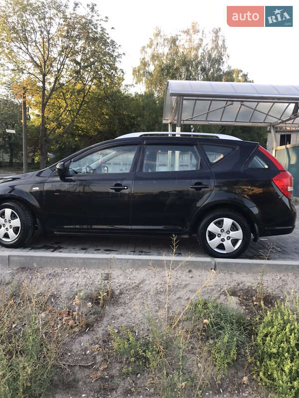 Універсал Kia Ceed 2010 в Дніпрі