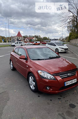 Купе Kia Ceed 2009 в Виннице