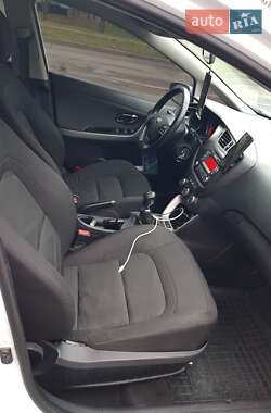 Хетчбек Kia Ceed 2014 в Черкасах фото 2 Хетчбек Kia Ceed 2014 в Черкасах