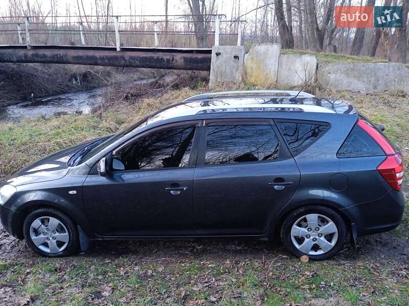 Универсал Kia Ceed 2007 в Старом Самборе