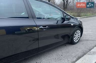 Хэтчбек Kia Ceed 2013 в Запорожье