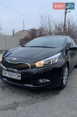 Хэтчбек Kia Ceed 2013 в Запорожье