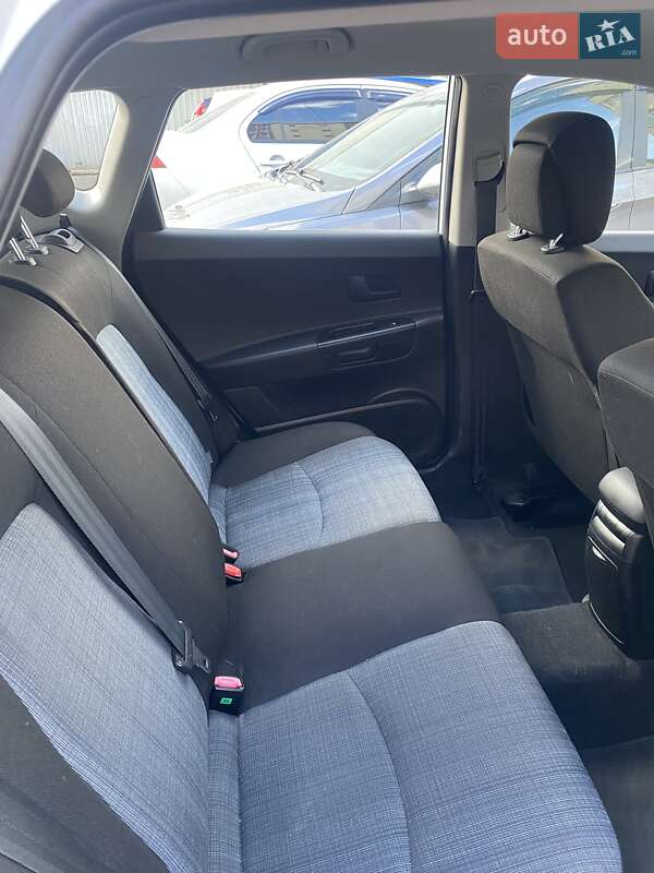 Хетчбек Kia Ceed 2010 в Чернівцях фото 13 Хетчбек Kia Ceed 2010 в Чернівцях