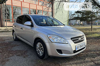 Хэтчбек Kia Ceed 2008 в Новом Буге