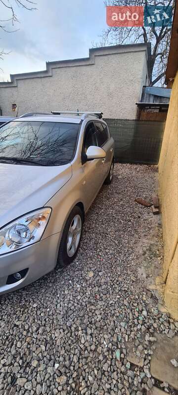 Универсал Kia Ceed 2008 в Ужгороде фото 3 Универсал Kia Ceed 2008 в Ужгороде