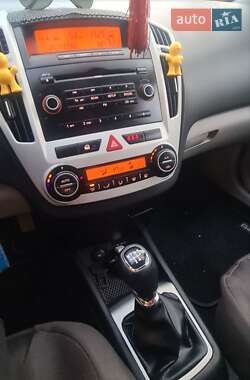 Универсал Kia Ceed 2008 в Ужгороде фото 5 Универсал Kia Ceed 2008 в Ужгороде
