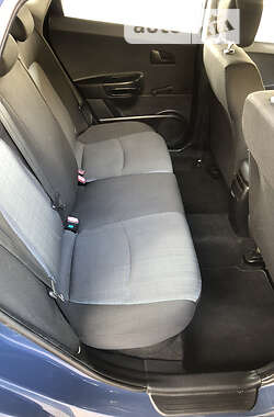 Хэтчбек Kia Ceed 2009 в 