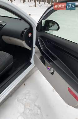 Хэтчбек Kia Ceed 2008 в Полтаве