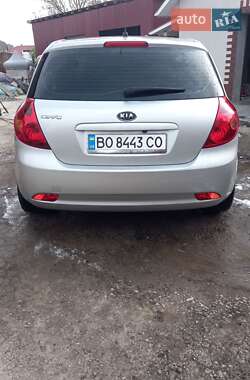 Хэтчбек Kia Ceed 2007 в Борщеве