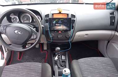 Хэтчбек Kia Ceed 2007 в Борщеве