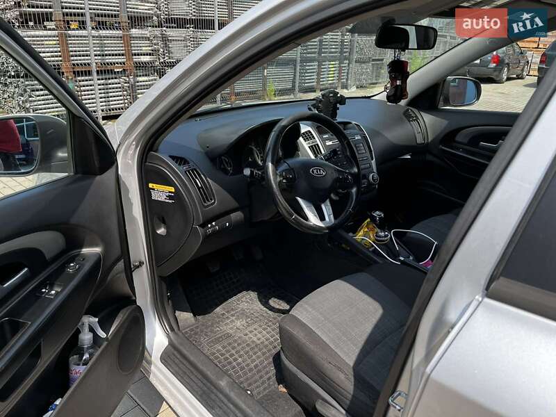 Хетчбек Kia Ceed 2009 в Львові