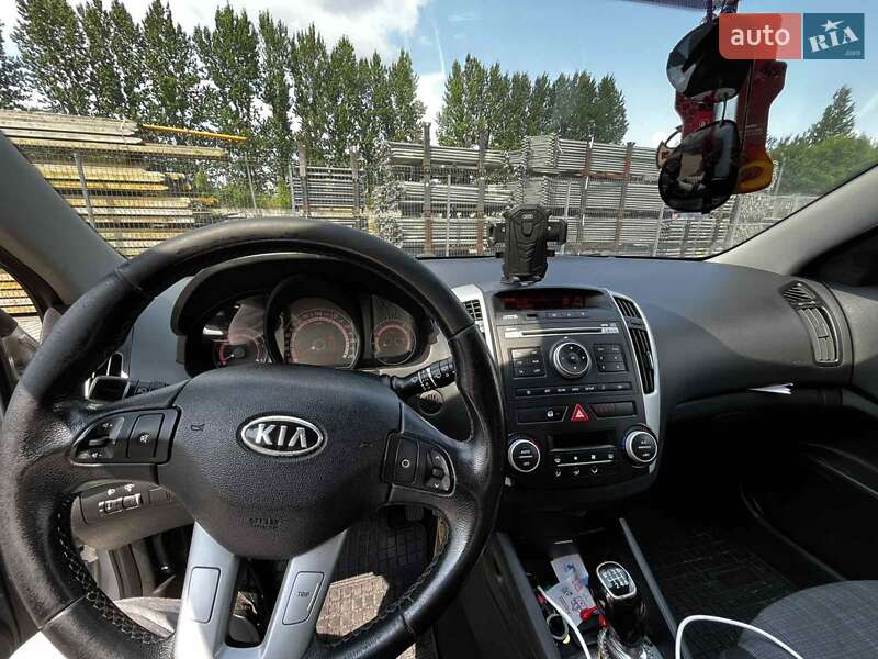 Хетчбек Kia Ceed 2009 в Львові