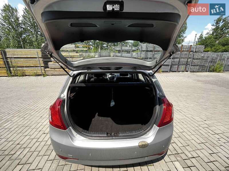 Хетчбек Kia Ceed 2009 в Львові