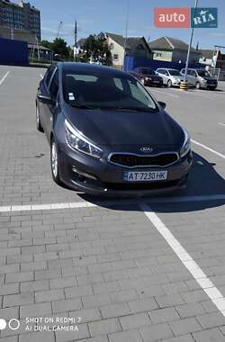 Хэтчбек Kia Ceed 2016 в Калуше