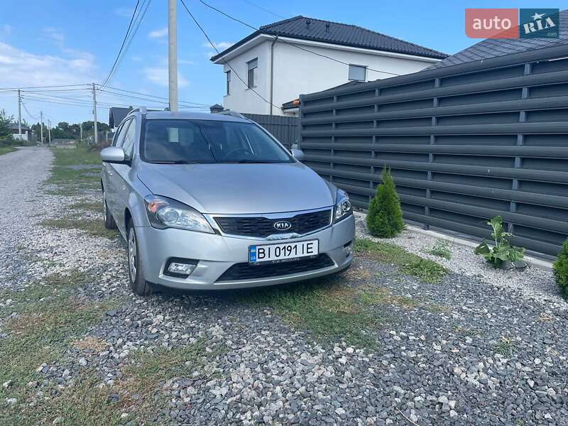 Универсал Kia Ceed 2012 в Полтаве фото 3 Универсал Kia Ceed 2012 в Полтаве