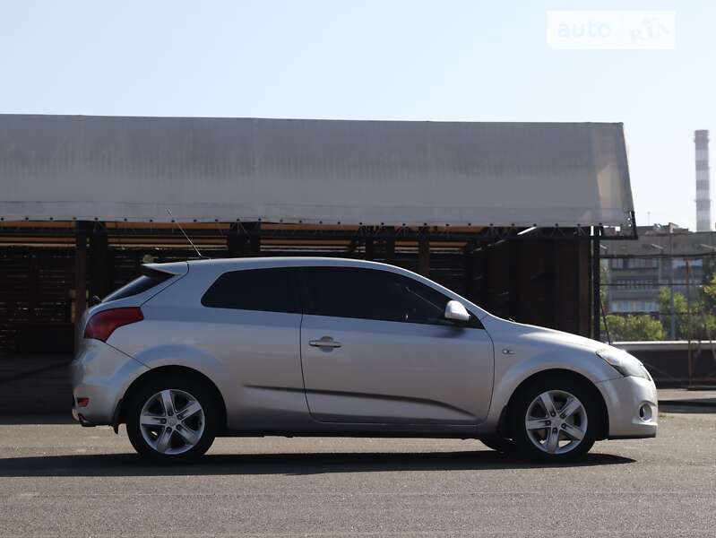 Хетчбек Kia Ceed 2008 в Києві