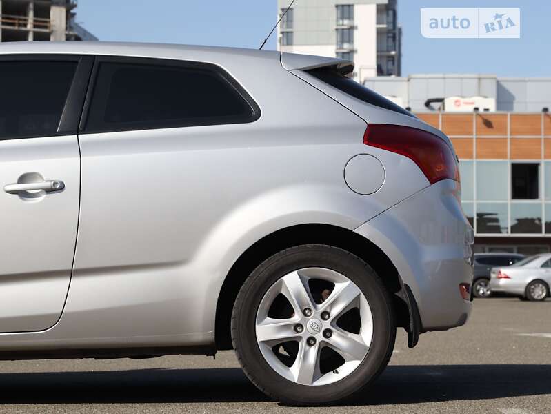 Хетчбек Kia Ceed 2008 в Києві