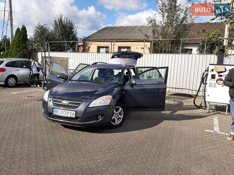 Универсал Kia Ceed 2007 в Луцке