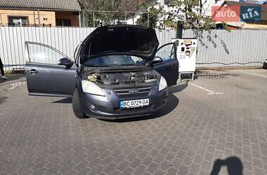 Универсал Kia Ceed 2007 в Луцке