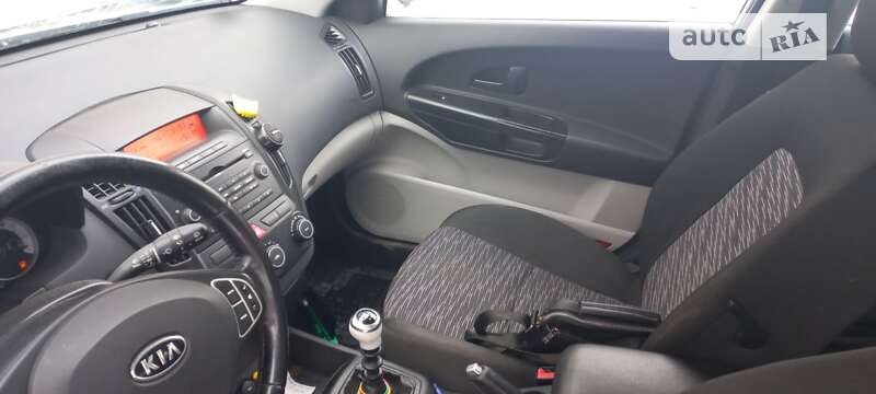 Универсал Kia Ceed 2008 в Луцке