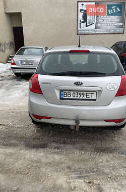Хэтчбек Kia Ceed 2010 в Староконстантинове