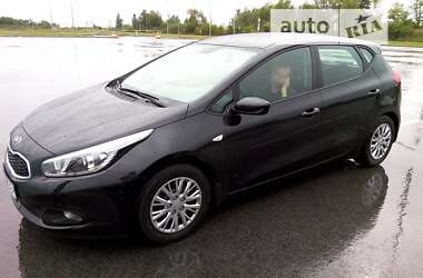 Хэтчбек Kia Ceed 2012 в Львове