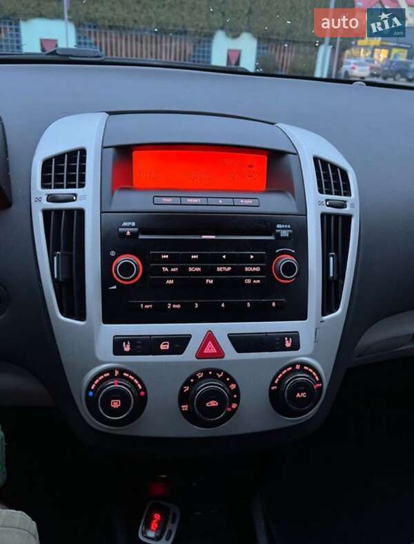 Хетчбек Kia Ceed 2007 в Кропивницькому фото 11 Хетчбек Kia Ceed 2007 в Кропивницькому