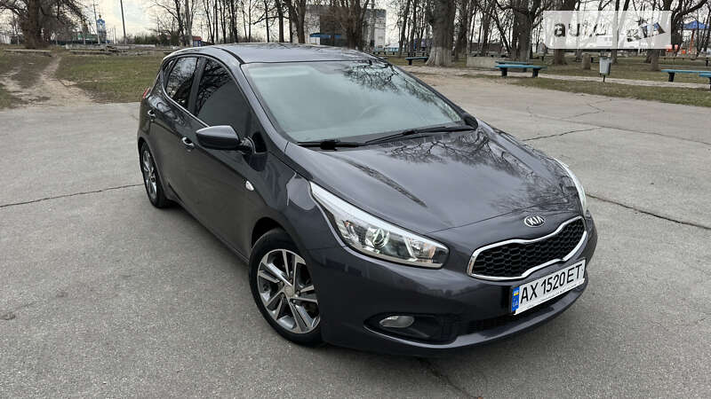 Хэтчбек Kia Ceed 2013 в Лозовой