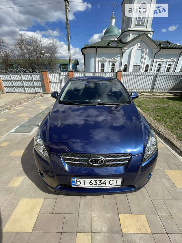 Хэтчбек Kia Ceed 2008 в Полтаве