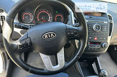 Универсал Kia Ceed 2010 в Ровно